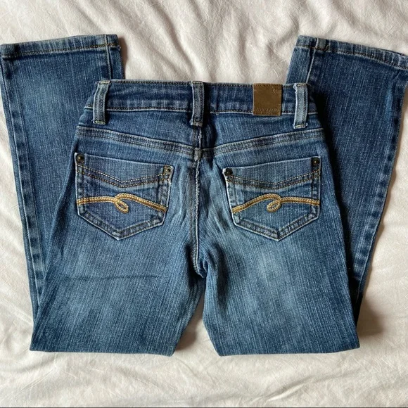 Justice Jeans 7R Simply Low boot cut blue Jeans. No stains or holes. Medium blue - Picture 2 of 7